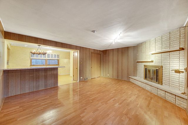10001 Kedvale Avenue, Oak Lawn, IL 60453