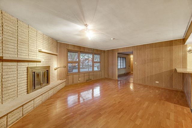 10001 Kedvale Avenue, Oak Lawn, IL 60453