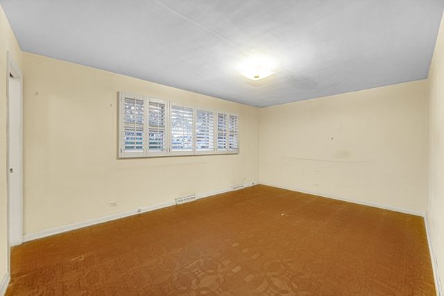 10001 Kedvale Avenue, Oak Lawn, IL 60453