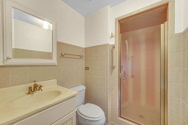 10001 Kedvale Avenue, Oak Lawn, IL 60453