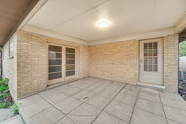 10001 Kedvale Avenue, Oak Lawn, IL 60453