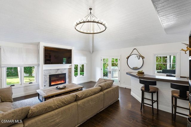 4188 Cresthaven Drive, Westlake Village, CA 91362