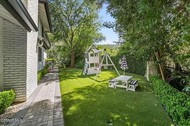 4188 Cresthaven Drive, Westlake Village, CA 91362