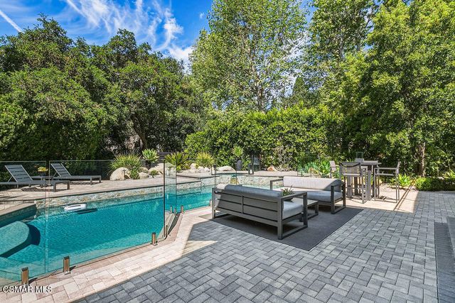 4188 Cresthaven Drive, Westlake Village, CA 91362
