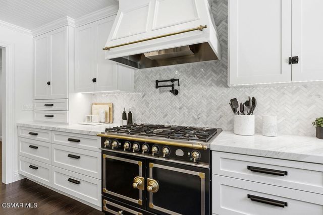 4188 Cresthaven Drive, Westlake Village, CA 91362