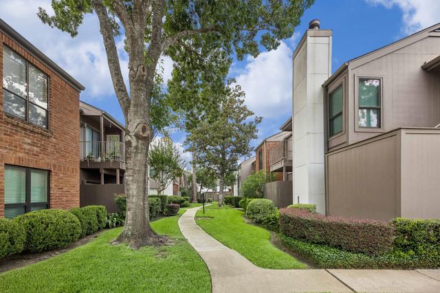 1201 Bering Drive 36, Houston, TX 77057