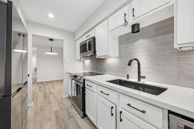 1201 Bering Drive 36, Houston, TX 77057