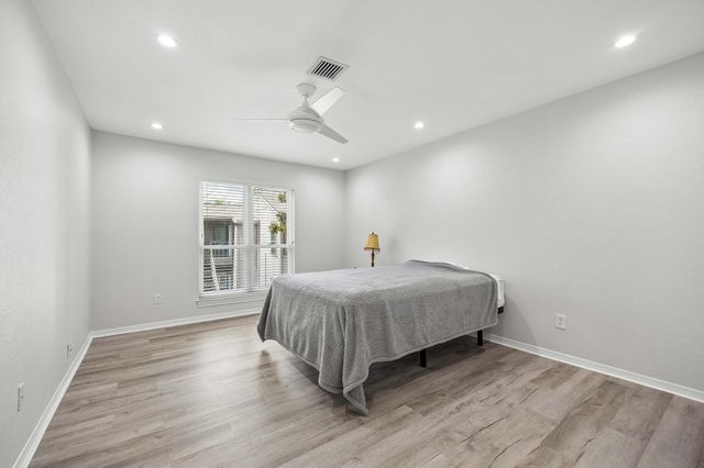 1201 Bering Drive 36, Houston, TX 77057