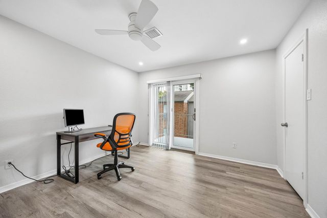 1201 Bering Drive 36, Houston, TX 77057