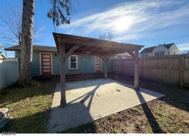 288 Paterson Ave, Little Falls Twp., NJ 07424