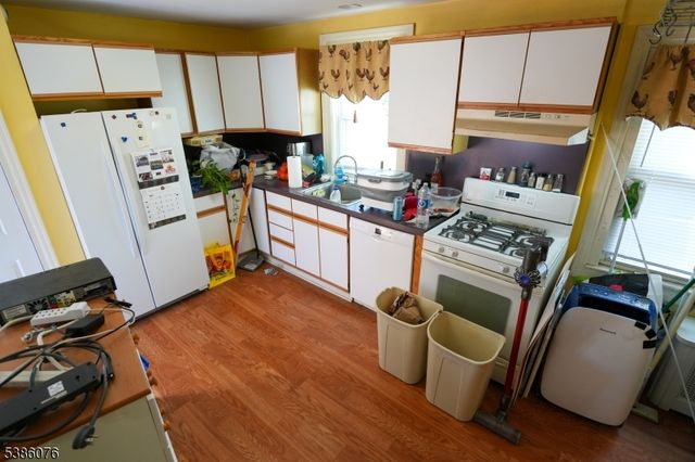 288 Paterson Ave, Little Falls Twp., NJ 07424