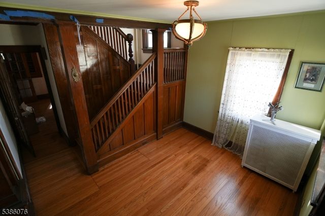 288 Paterson Ave, Little Falls Twp., NJ 07424