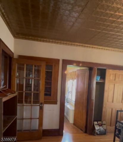 288 Paterson Ave, Little Falls Twp., NJ 07424