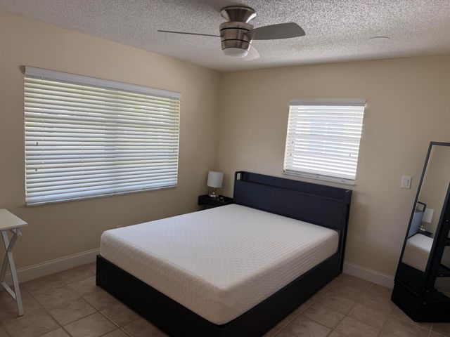 1904 SW 13th Way, Boynton Beach, FL 33426