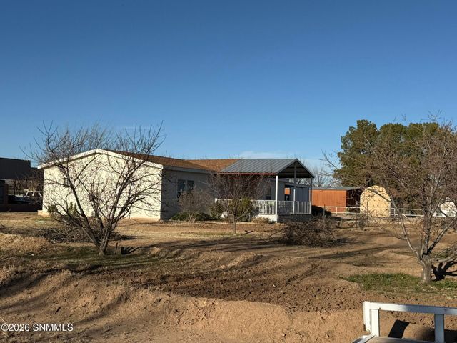 3645 Lucky Lindy Lane, Las Cruces, NM 88007