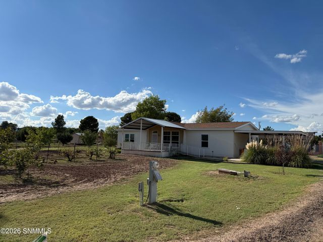 3645 Lucky Lindy Lane, Las Cruces, NM 88007