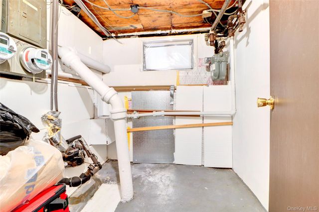 6510 80th Avenue, Glendale, NY 11385