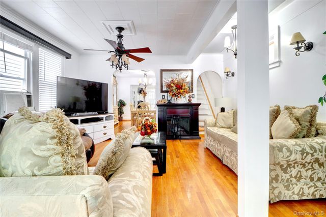 6510 80th Avenue, Glendale, NY 11385