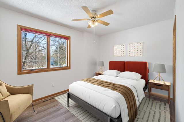 268 Shamrock Drive, Mahtomedi, MN 55115