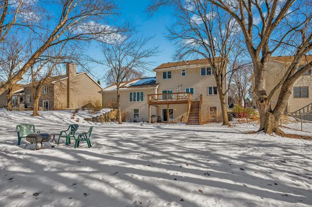 268 Shamrock Drive, Mahtomedi, MN 55115