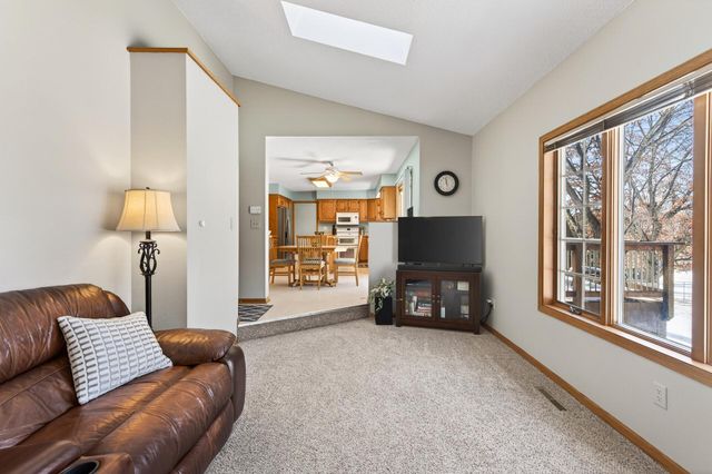 268 Shamrock Drive, Mahtomedi, MN 55115