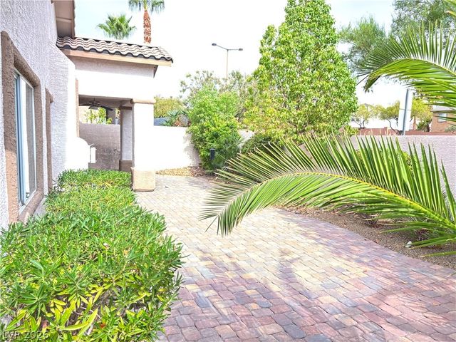 10628 South Olivebranch Avenue, Las Vegas, NV 89144