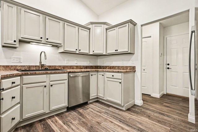 50292 Linnwood Drive, Elkhart, IN 46514