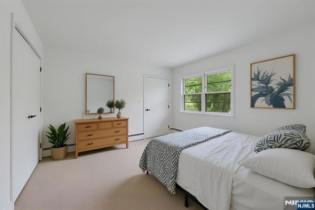403 Oakland Avenue, Oakland, NJ 07436