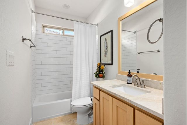 2040 Toscano Way, Kerrville, TX 78028