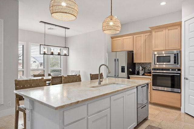 2040 Toscano Way, Kerrville, TX 78028