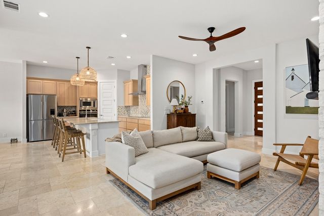 2040 Toscano Way, Kerrville, TX 78028