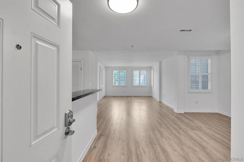 Image 3 of property listing at 1601 India 214, San Diego, CA 92101