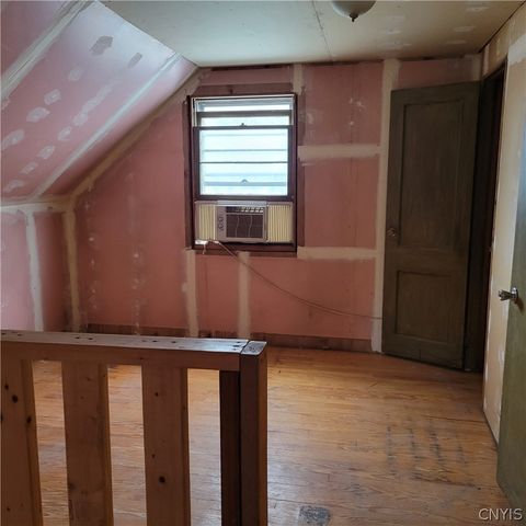 207 Brooklea Drive, Syracuse, NY 13207