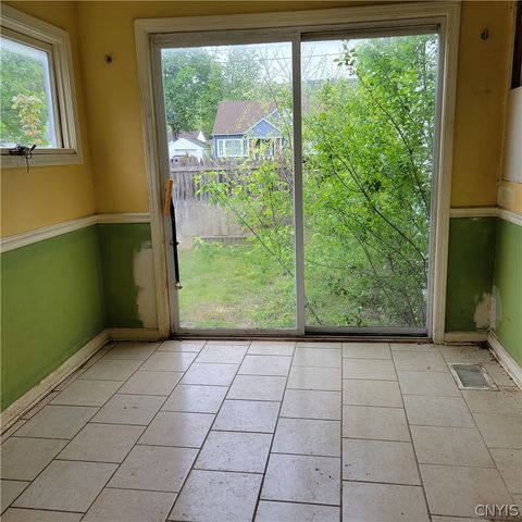 207 Brooklea Drive, Syracuse, NY 13207