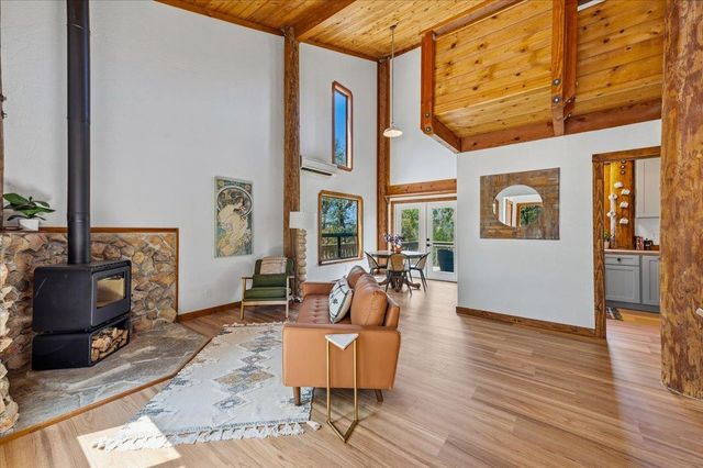 17500 Winding Oaks Rd, Grass Valley, CA 95949
