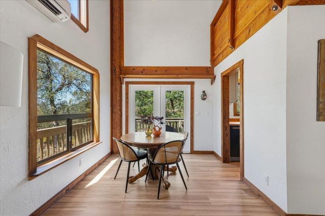 17500 Winding Oaks Rd, Grass Valley, CA 95949