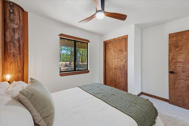 17500 Winding Oaks Rd, Grass Valley, CA 95949