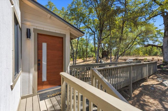 17500 Winding Oaks Rd, Grass Valley, CA 95949