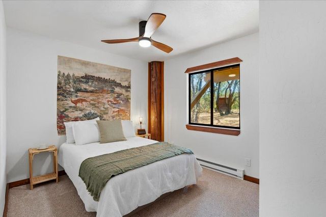 17500 Winding Oaks Rd, Grass Valley, CA 95949
