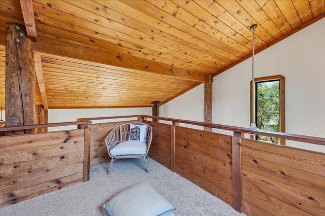 17500 Winding Oaks Rd, Grass Valley, CA 95949