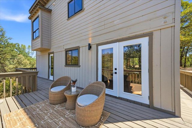 17500 Winding Oaks Rd, Grass Valley, CA 95949