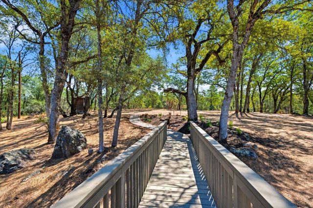 17500 Winding Oaks Rd, Grass Valley, CA 95949