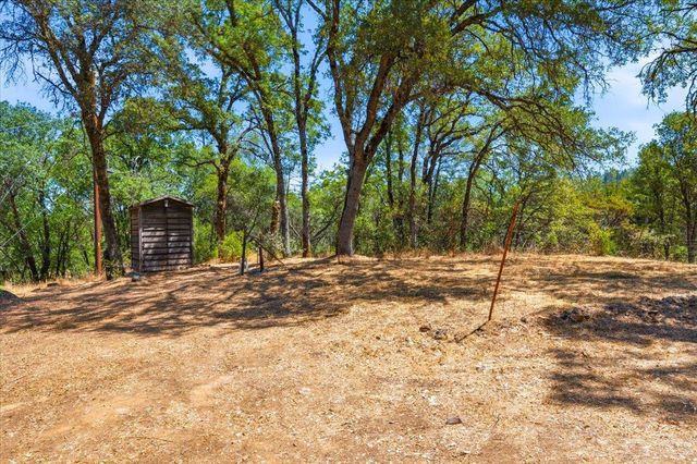17500 Winding Oaks Rd, Grass Valley, CA 95949