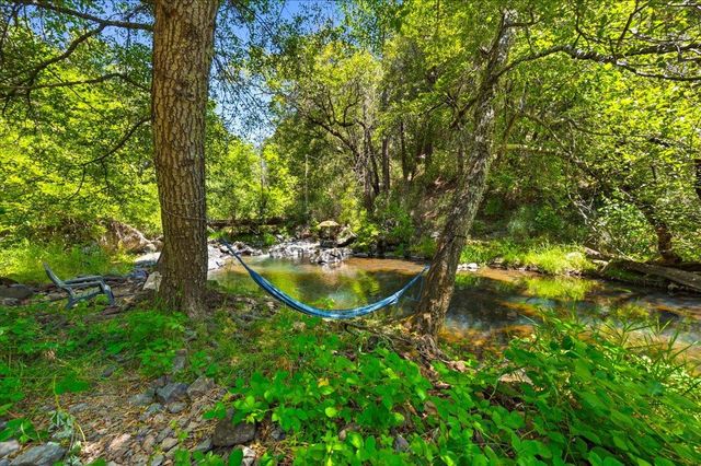 17500 Winding Oaks Rd, Grass Valley, CA 95949