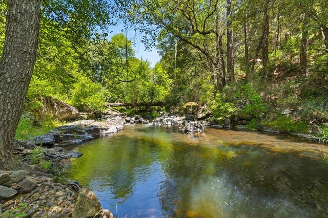 17500 Winding Oaks Rd, Grass Valley, CA 95949