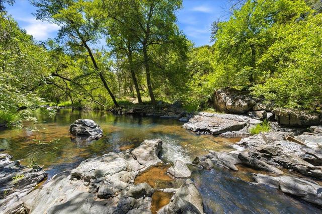 17500 Winding Oaks Rd, Grass Valley, CA 95949
