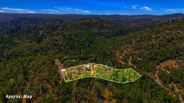 17500 Winding Oaks Rd, Grass Valley, CA 95949