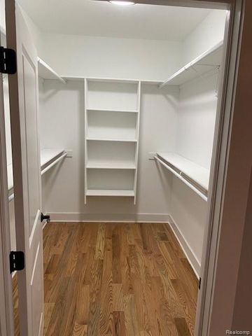 6833 John R Road, Troy, MI 48085