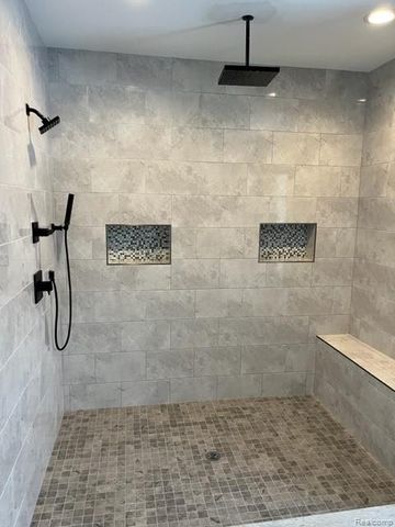 6833 John R Road, Troy, MI 48085