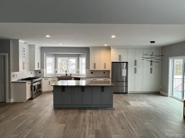 6833 John R Road, Troy, MI 48085